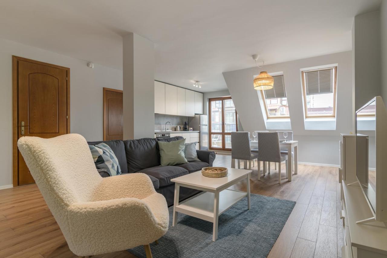Magdalena Apartment - Two Bathrooms, Perfect City Center Varna Exterior foto