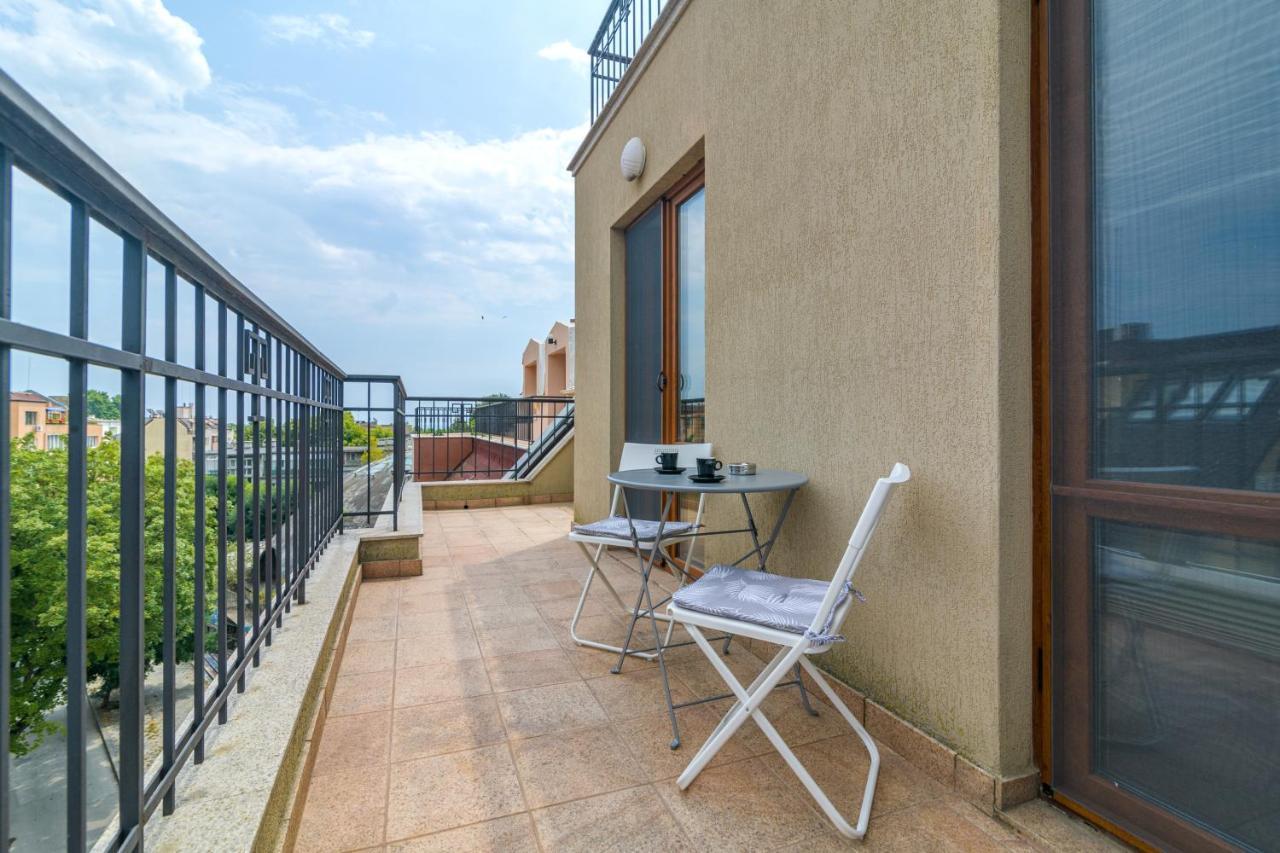 Magdalena Apartment - Two Bathrooms, Perfect City Center Varna Exterior foto