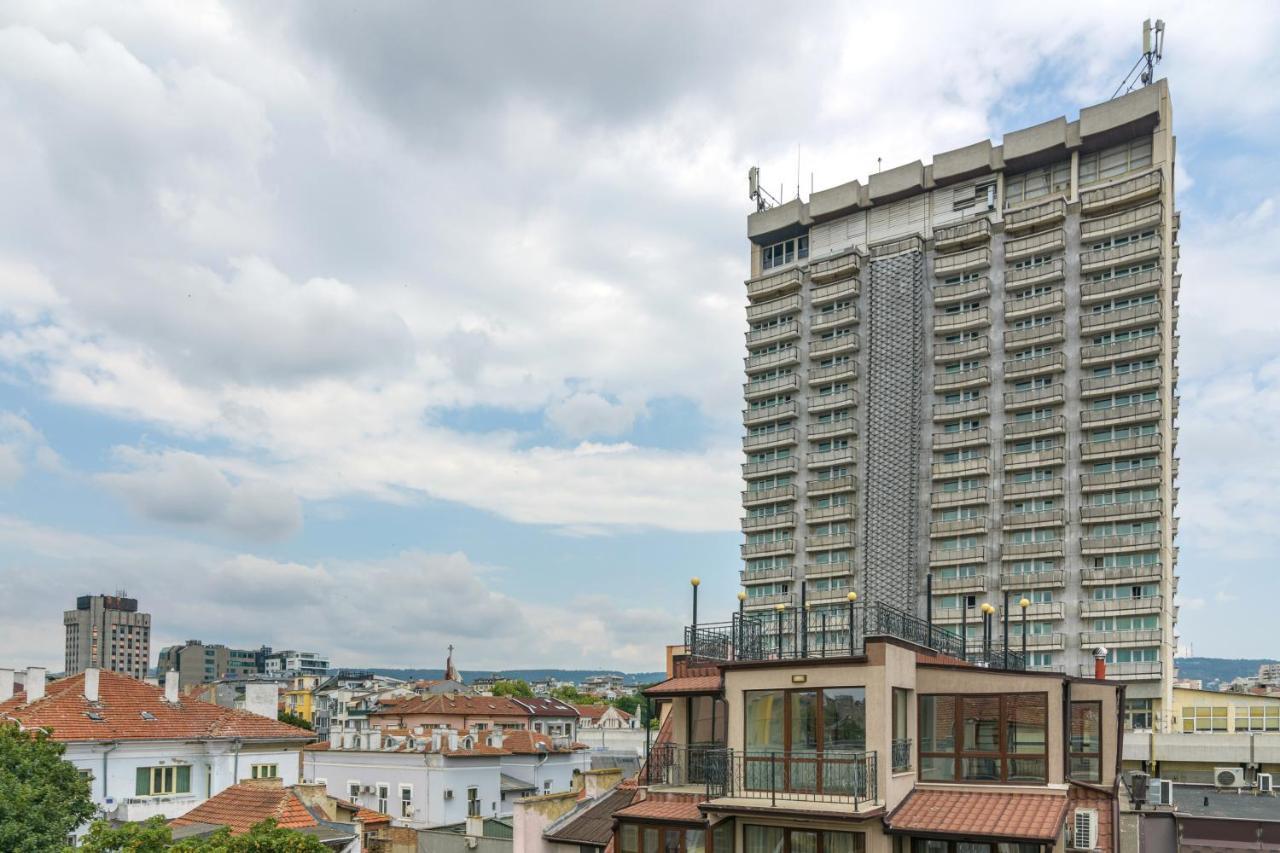 Magdalena Apartment - Two Bathrooms, Perfect City Center Varna Exterior foto